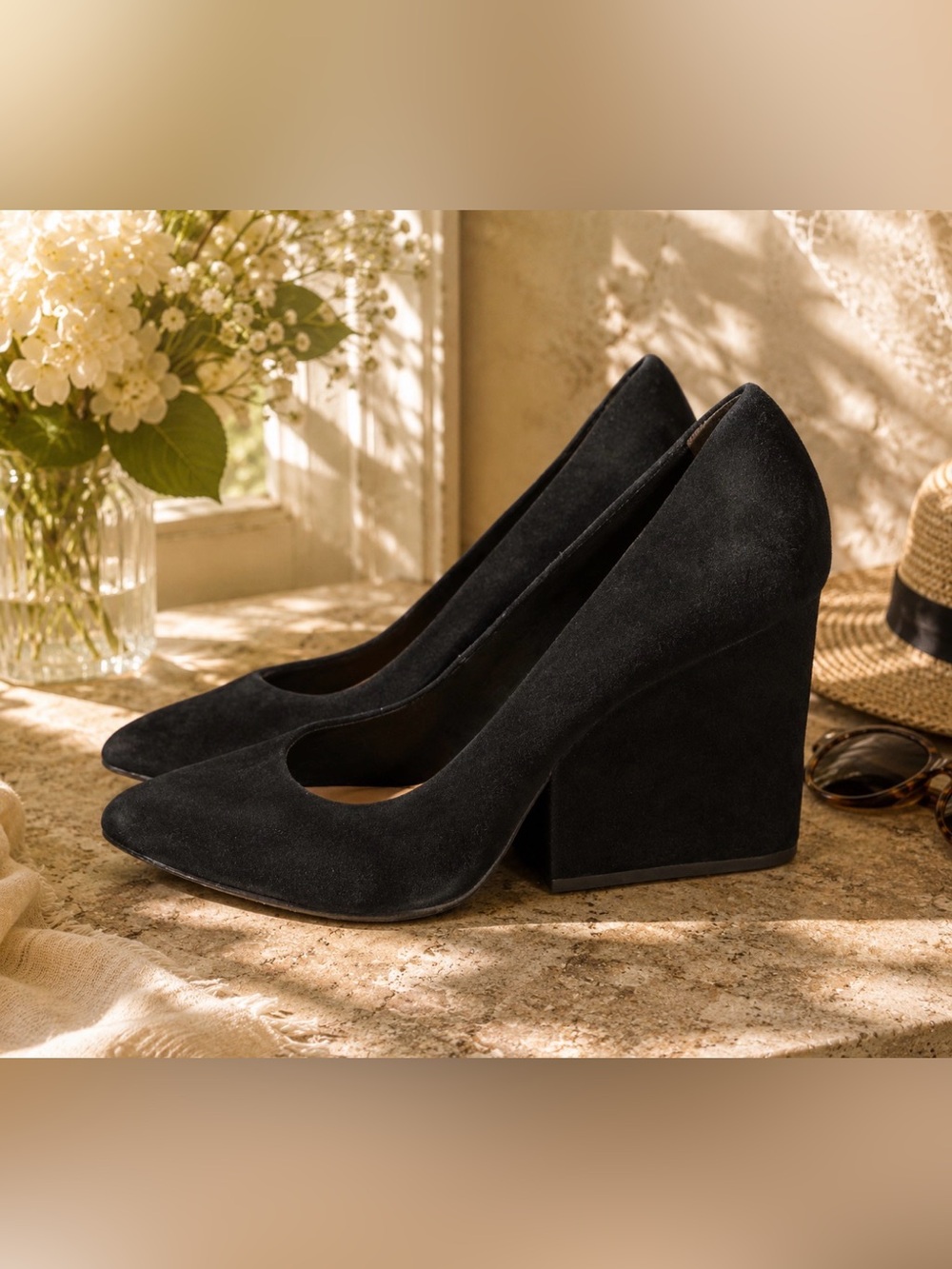 Loeffler Randall size 7 with chunky black heel wedge like silhoutte pump shoe
